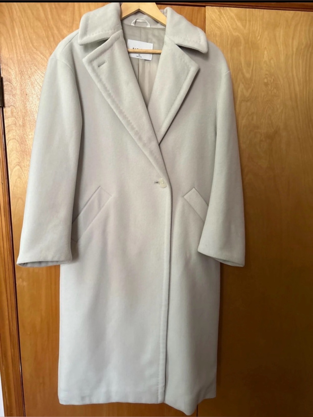 Banaton by Aritzia “ the slouch “ coat 100% Italian virgin wool size xs - flaws